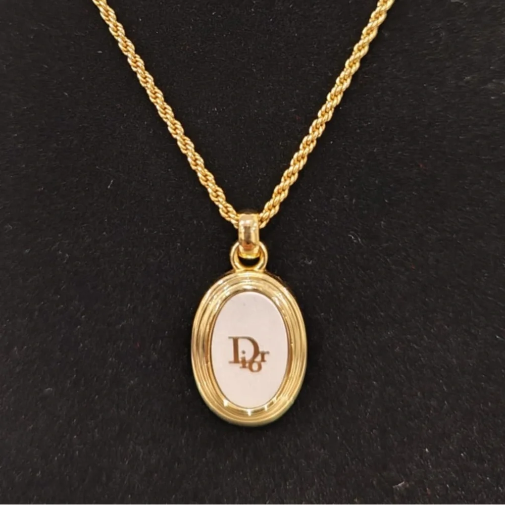 Vintage Dior Logo Oval Necklace - Picture 4 of 14